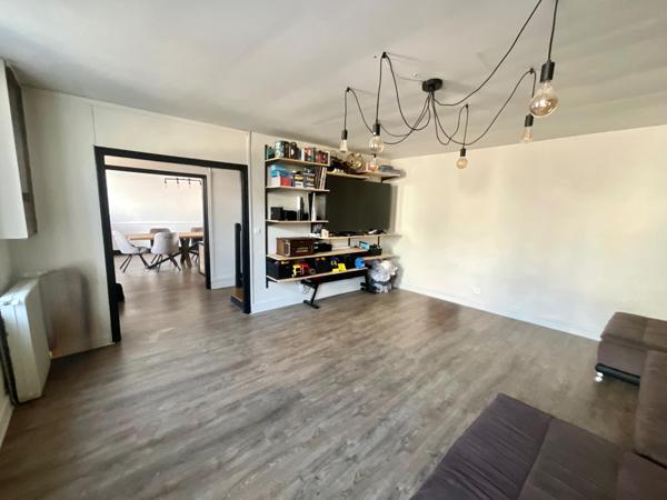 Maison à vendre au centre-ville de Mehun Sur Yevre