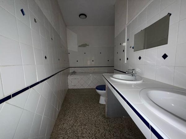 Lodève (34700) EN EXCLUSIVITE !!! Appartement de 371m² + Garage de 80m²