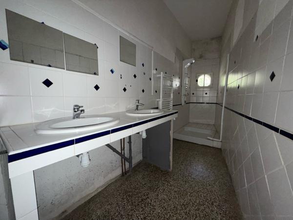Lodève (34700) EN EXCLUSIVITE !!! Appartement de 371m² + Garage de 80m²