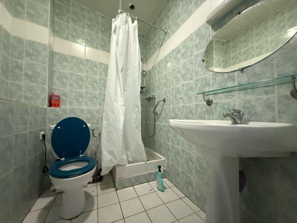Lodève (34700) EN EXCLUSIVITE !!! Appartement de 371m² + Garage de 80m²