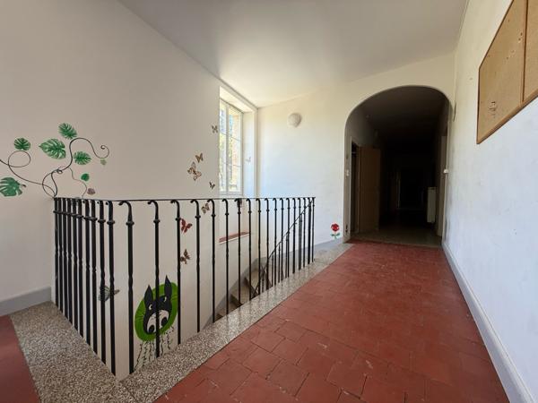 Lodève (34700) EN EXCLUSIVITE !!! Appartement de 371m² + Garage de 80m²