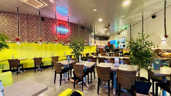 SEYNOD – RESTAURANT BRASSERIE À FORTE NOTORIÉTÉ – EMPLACEMENT N°1 EN GALERIE COMMERCIALE