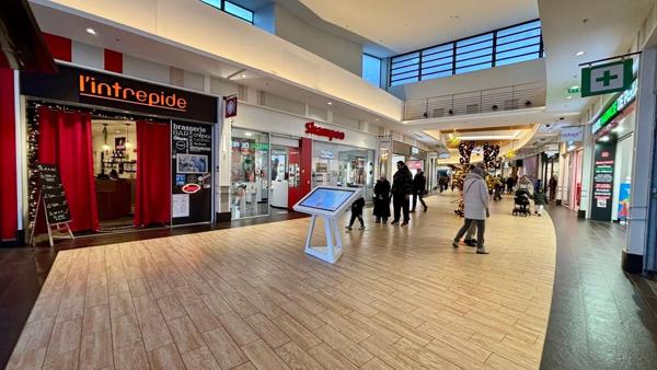 SEYNOD – RESTAURANT BRASSERIE À FORTE NOTORIÉTÉ – EMPLACEMENT N°1 EN GALERIE COMMERCIALE