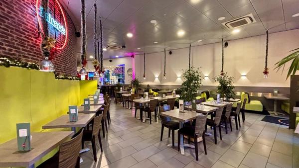 SEYNOD – RESTAURANT BRASSERIE À FORTE NOTORIÉTÉ – EMPLACEMENT N°1 EN GALERIE COMMERCIALE