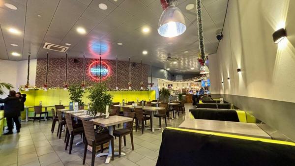 SEYNOD – RESTAURANT BRASSERIE À FORTE NOTORIÉTÉ – EMPLACEMENT N°1 EN GALERIE COMMERCIALE