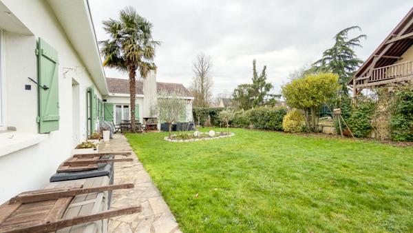 Maison de plain-pied - Yerres 8 pièce(s) 182 m2