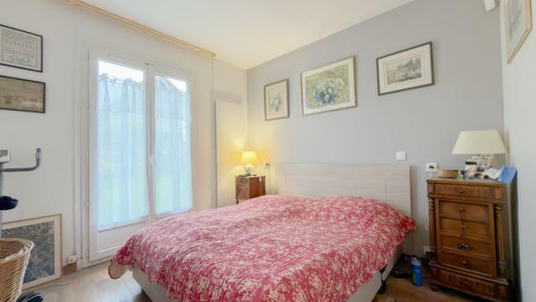 Maison de plain-pied - Yerres 8 pièce(s) 182 m2