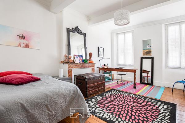 Maison de caractère au centre-ville de Grenade avec jardin et piscine