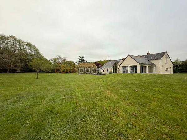 Vente Maison220 m² - 11 Pièces - SAINT OUEN LES VIGNES (37530)