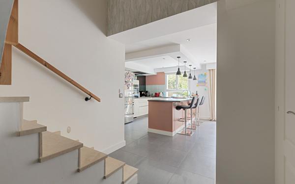 Maison à vendre    5 pièces • 128 m2 Gournay-sur-Marne