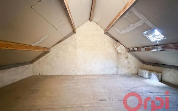 Maison à vendre    5 pièces •  Saint-Amand-Montrond