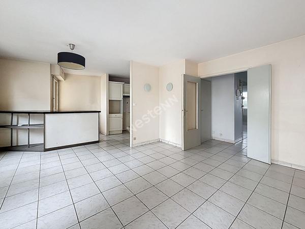 À vendre : Appartement 2 pièces à Rezé avec parking et cave -