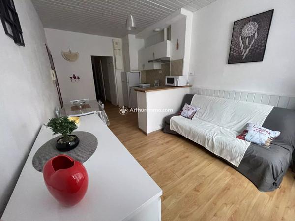 Vente                                                      Immeuble
                        
                     5 pièces                      188 m2                     à Millau