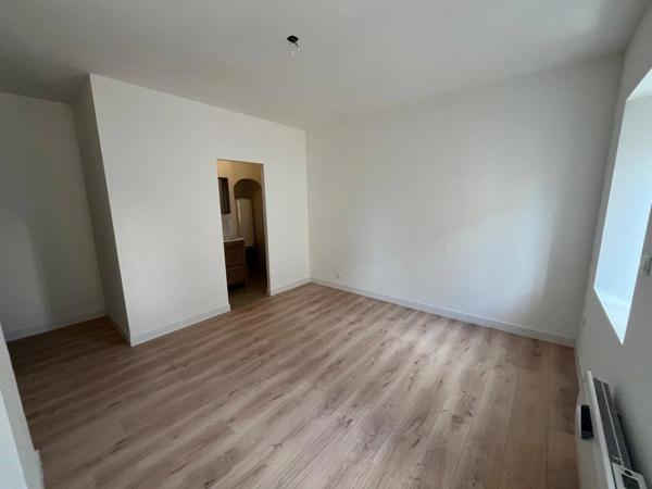 Location                                                      Appartement
                        
                     1 pièces                      24 m2                     à Perpignan