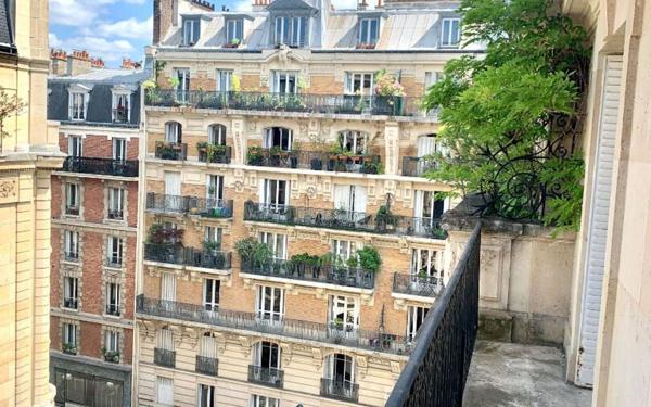 Appartement à louer    3 pièces • 59 m2 Paris 15