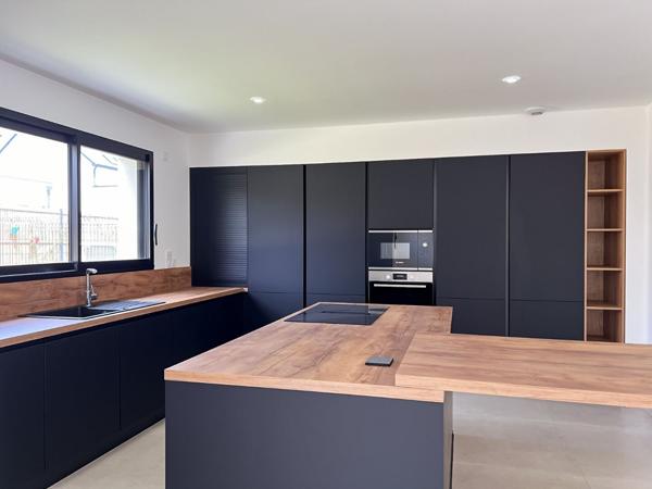 Maison de 2022 à Saint Barthelemy D 'Anjou de 5 chambres