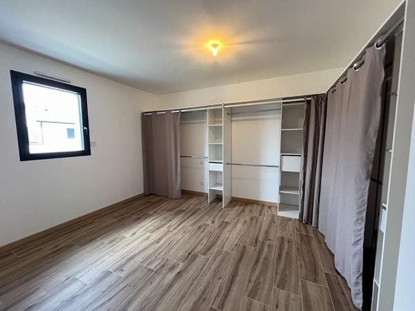 Maison de 2022 à Saint Barthelemy D 'Anjou de 5 chambres