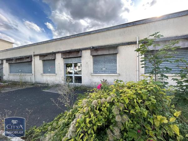 Local commercial à vendre 1700m²