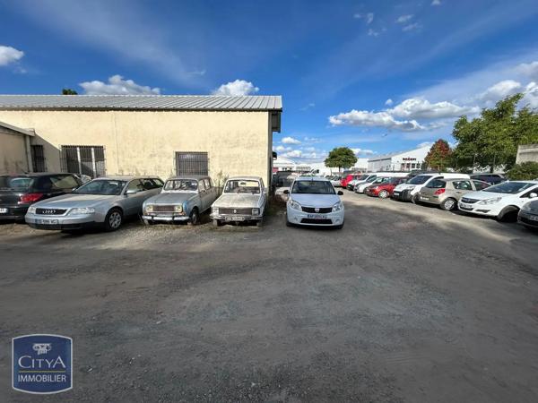 Local commercial à vendre 1700m²