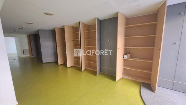 Location local commercial Saint-Flour - 5 pièce(s) - 100 m² - 500 €/mois