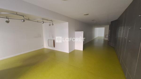Location local commercial Saint-Flour - 5 pièce(s) - 100 m² - 500 €/mois