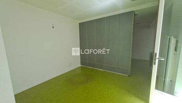 Location local commercial Saint-Flour - 5 pièce(s) - 100 m² - 500 €/mois