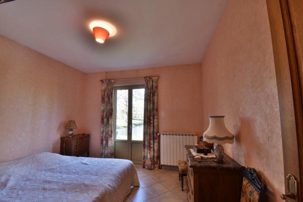 À Vendre : Maison de campagne avec étang et terrain de plus de 8000m² – Saint-Agnan-de-Versillat