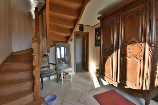À Vendre : Maison de campagne avec étang et terrain de plus de 8000m² – Saint-Agnan-de-Versillat
