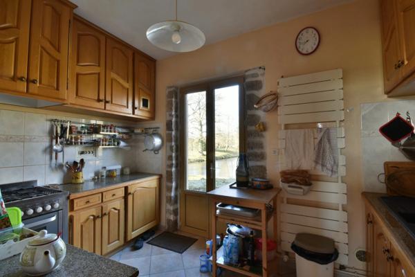 À Vendre : Maison de campagne avec étang et terrain de plus de 8000m² – Saint-Agnan-de-Versillat