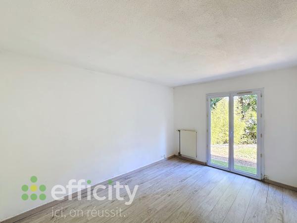 Maison
         5 pièces
        - 118 m² Exclusivité 439 000 € *