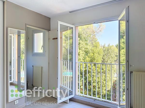 Maison
         5 pièces
        - 118 m² Exclusivité 439 000 € *