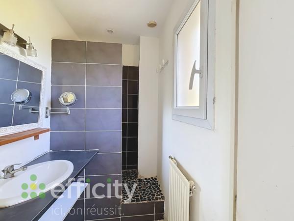Maison
         5 pièces
        - 118 m² Exclusivité 439 000 € *