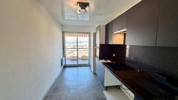 Appartement Nice VUE MER 3 pièce(s) 81.10 m2 + GARAGE ET CAVE -