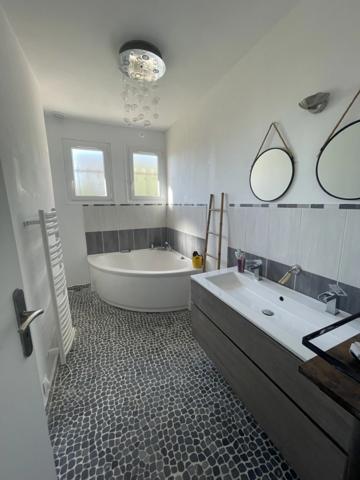 Maison à vendre 7 pièces GAGNAC SUR GARONNE (31)