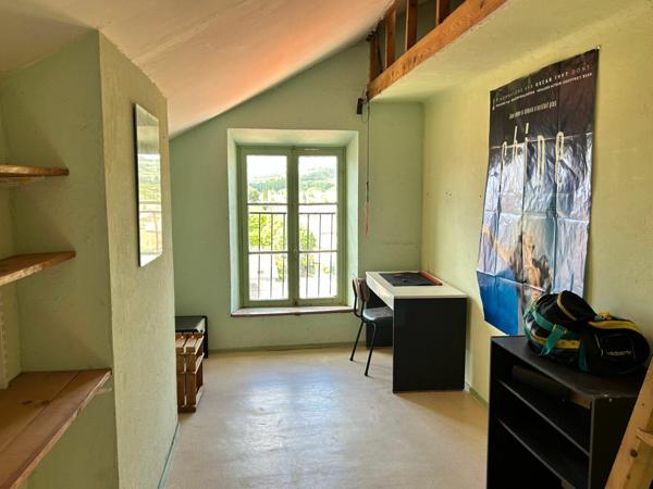 Appartement à vendre    5 pièces • 72 m2 Nyons