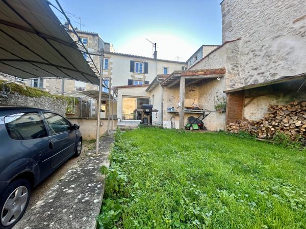 MAISON TYPE 6 - CENTRE VILLE PARC DE BLOSSAC Poitiers (86000)