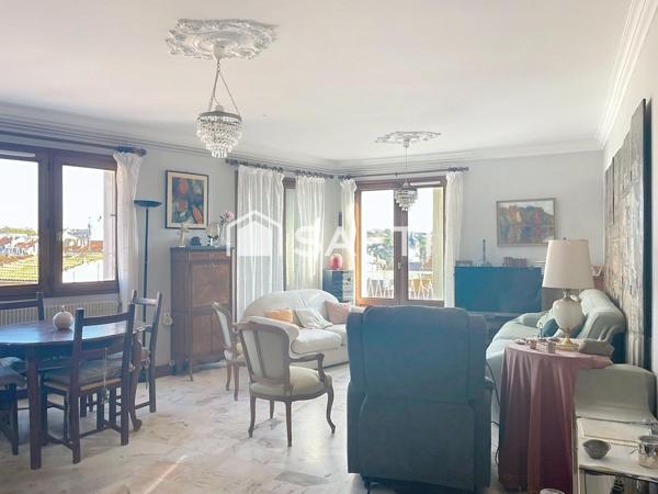 Grand appartement lumineux 2 chambres, dernier étage vue dégagée