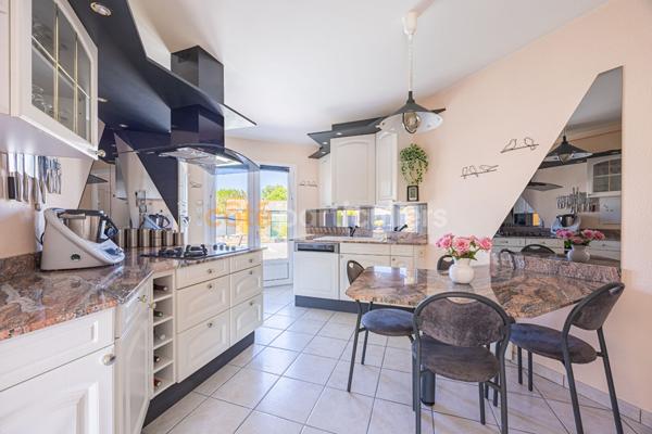 Vente Maison120 m² - 5 Pièces - REZE (44400)