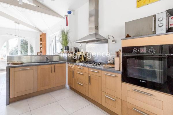 Maison à SAINT-GEORGES-DE-DIDONNE, 17110 - 5 pièces 120m²