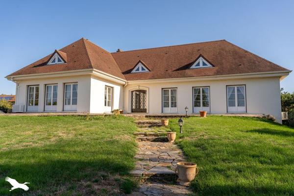 Maison à vendre |  Castres |  11 pièces | 330 m²