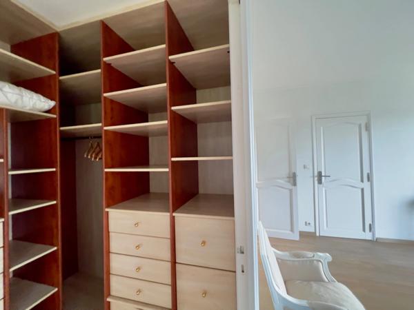 MAISON D'EXCEPTION DE 248m2 AVEC VUE PANORAMIQUE SUR LES MONTAGNES