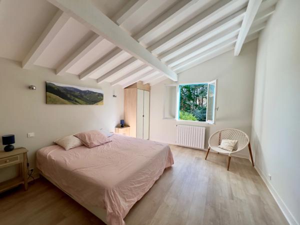 MAISON D'EXCEPTION DE 248m2 AVEC VUE PANORAMIQUE SUR LES MONTAGNES