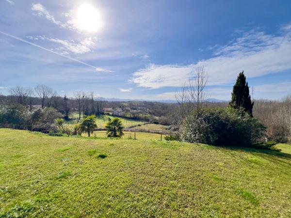 MAISON D'EXCEPTION DE 248m2 AVEC VUE PANORAMIQUE SUR LES MONTAGNES