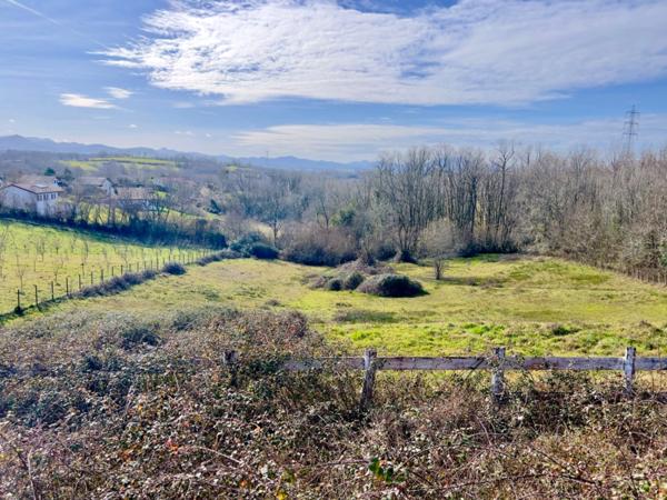 MAISON D'EXCEPTION DE 248m2 AVEC VUE PANORAMIQUE SUR LES MONTAGNES
