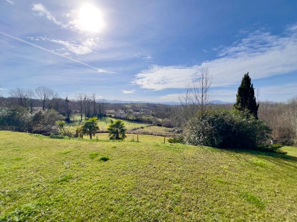 MAISON D'EXCEPTION DE 248m2 AVEC VUE PANORAMIQUE SUR LES MONTAGNES