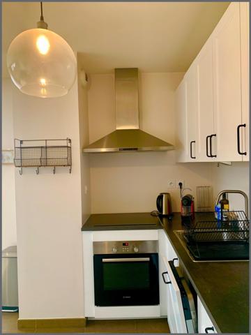 Charmant, lumineux et spacieux - Le calme en ville !!