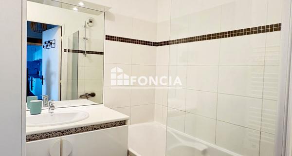 Location Appartement meublé 3 pièces 63.5 m² - Marseille 13003