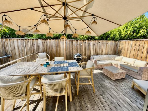 Arcachon, Ville de Printemps Maison de charme rénovée avec soin vaste terrasse et garage
