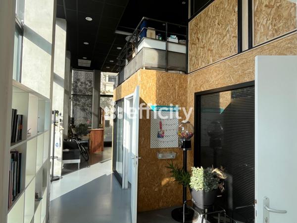 Bureau 8 pièces - 230 m²