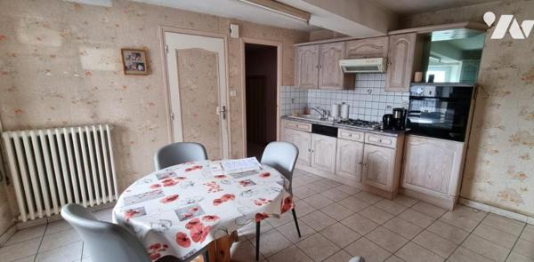 LA GUERCHE DE BGNE - Maison avec dépendances et terrain